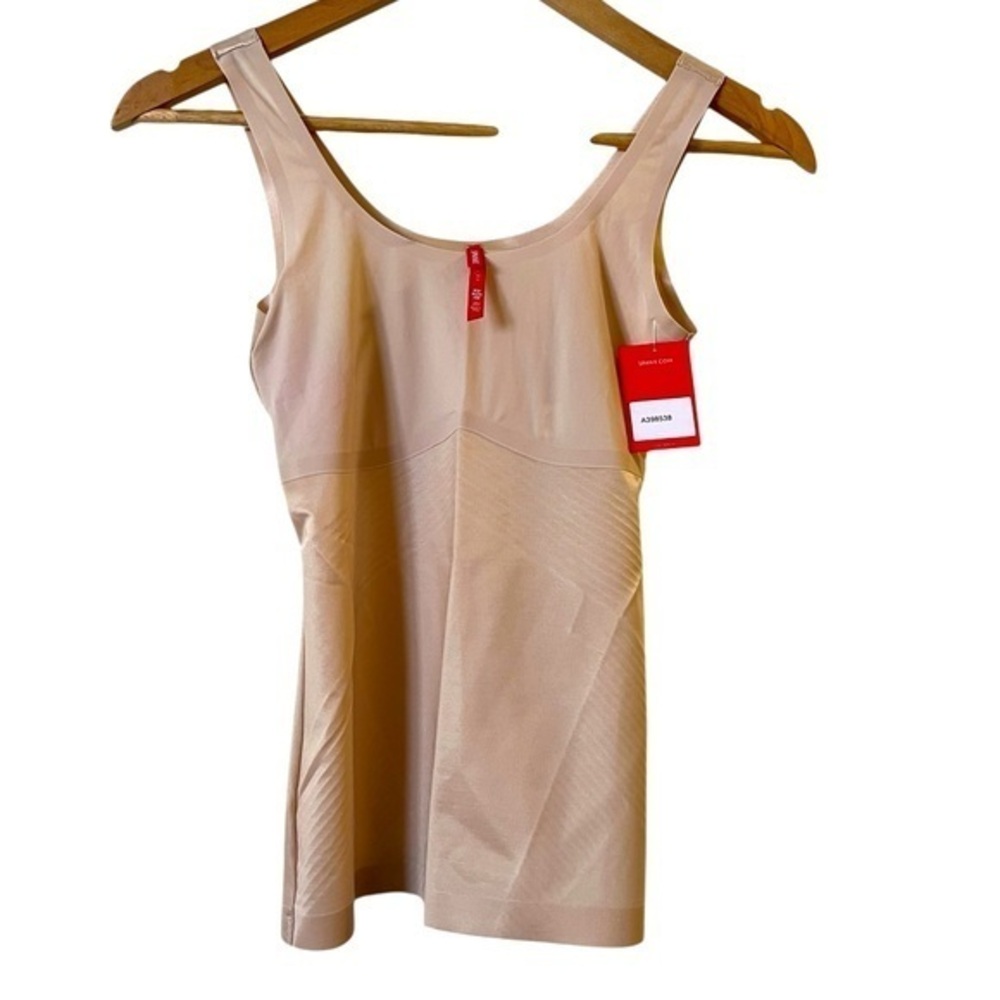 NWT SPANX Thinstincts 2.0 Nude Shaping Tank Ultra-thin Light Control A398538
